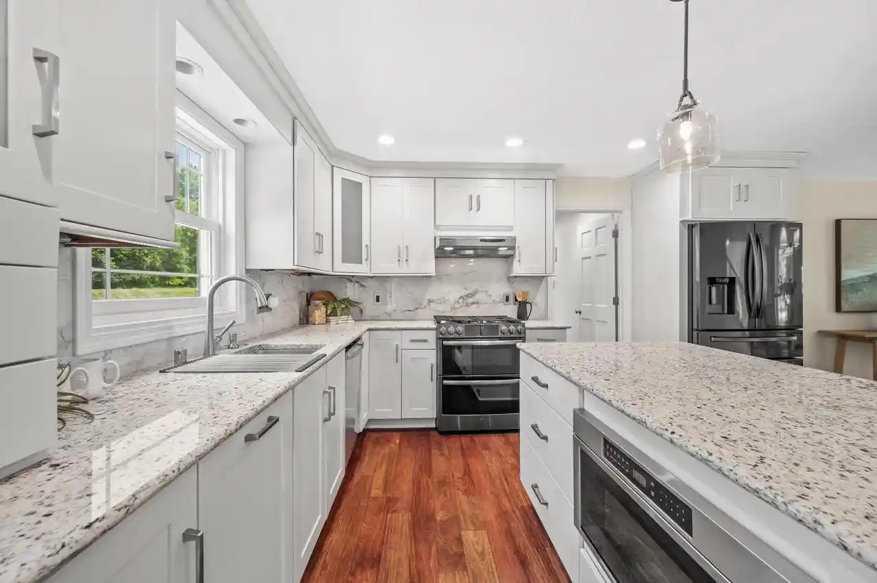 3rd image of 11912 N Lantern Lane Lane, Mequon, WI 53092 | MLS# 1972202
