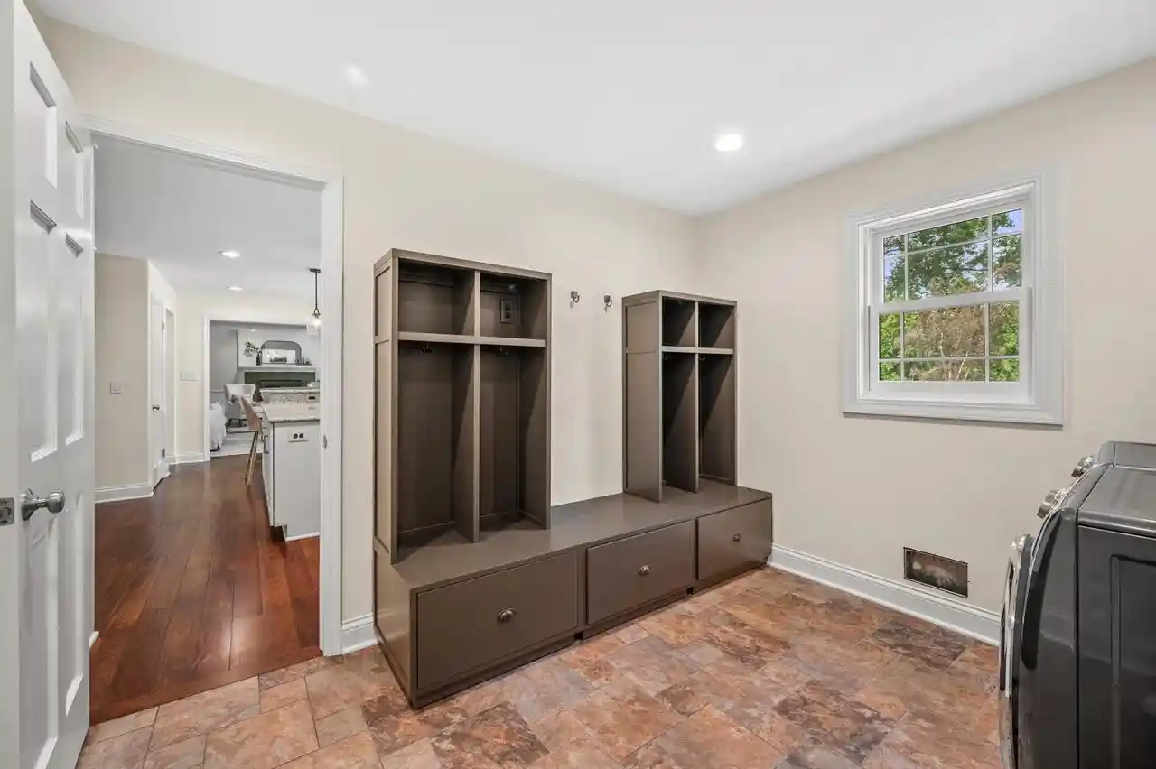5th image of 11912 N Lantern Lane Lane, Mequon, WI 53092 | MLS# 1972202