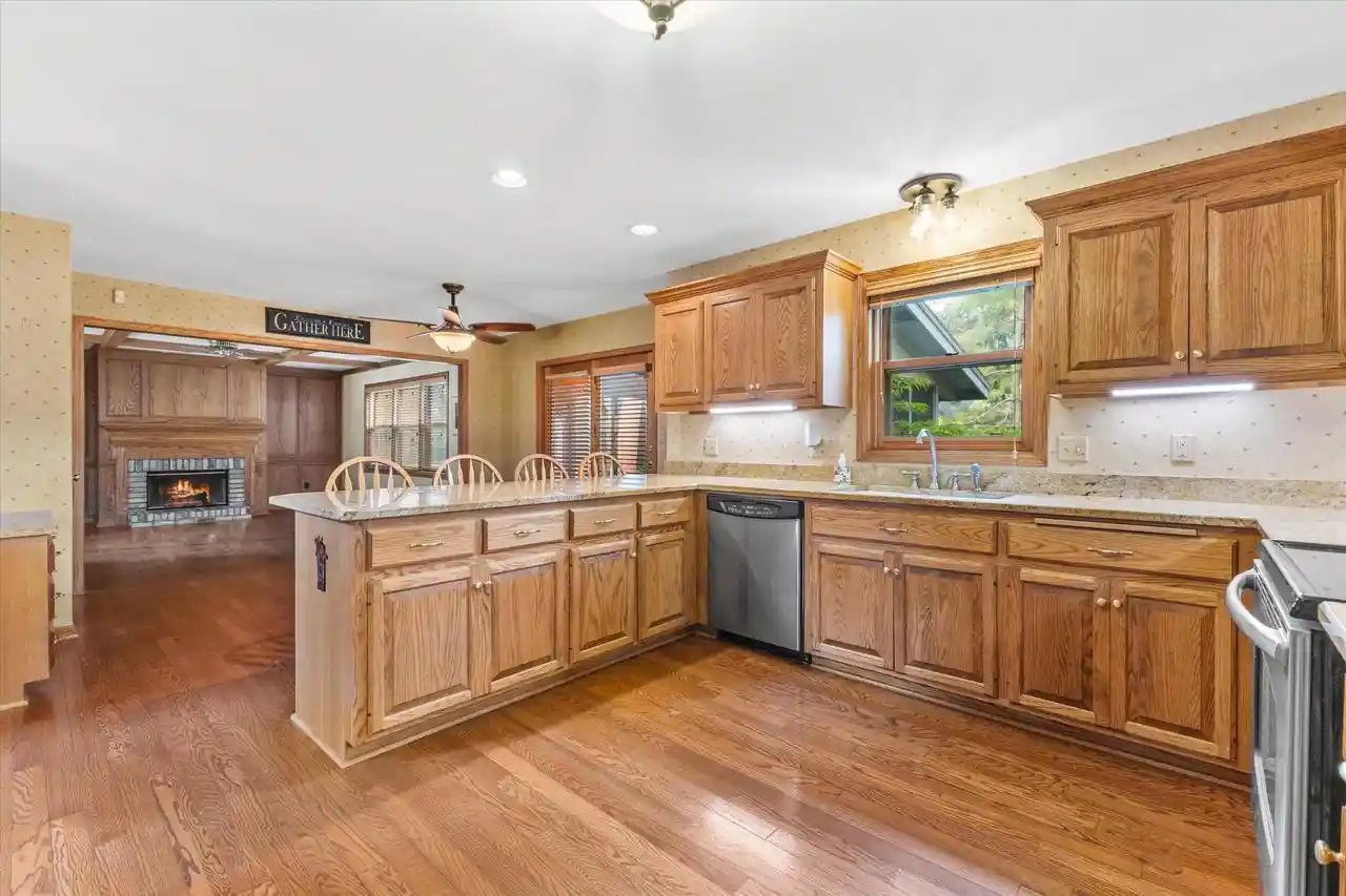 Photo 3 of Single family home for sale at 3819 Canada Goose Crossing Crossing, Racine, WI 53403 | MLS# 1972204 | Listing updated on 2026-08-21