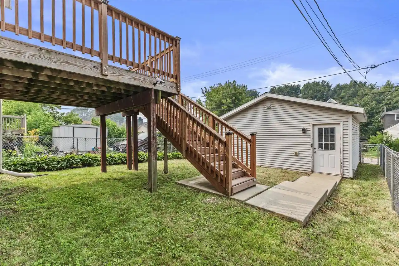 2nd image of 3750 E Barnard Avenue Avenue, Cudahy, WI 53110 | MLS# 1972210