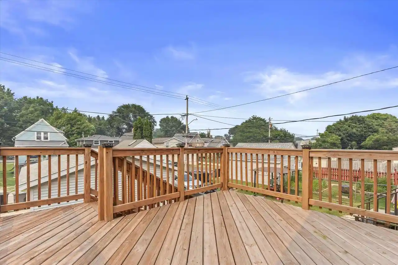 4th image of 3750 E Barnard Avenue Avenue, Cudahy, WI 53110 | MLS# 1972210