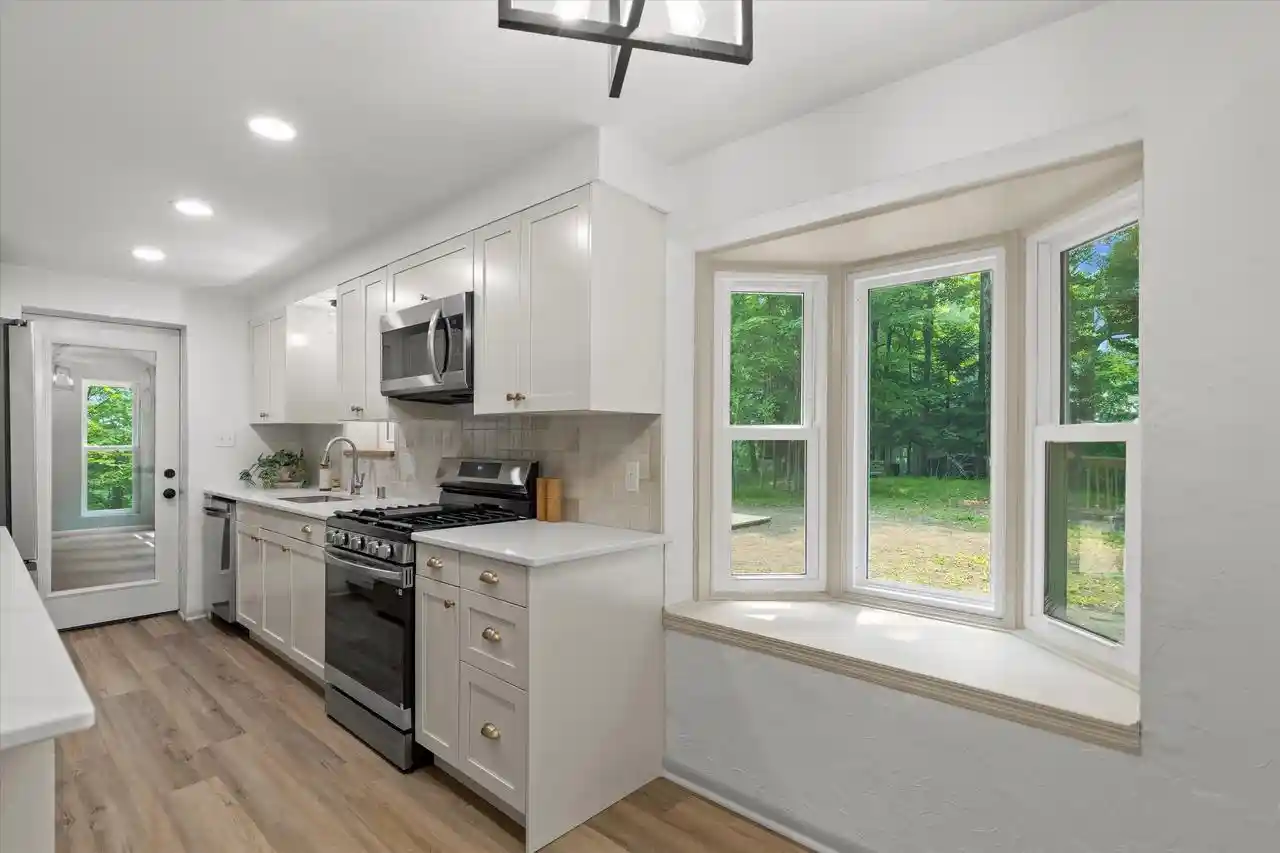 2nd image of 5400 Bauers Dr Dr, West Bend, WI 53095 | MLS# 1972223