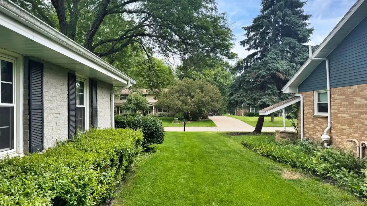 41st image of 521 Alta Loma Dr Dr, Thiensville, WI 53092 | MLS# 1972226