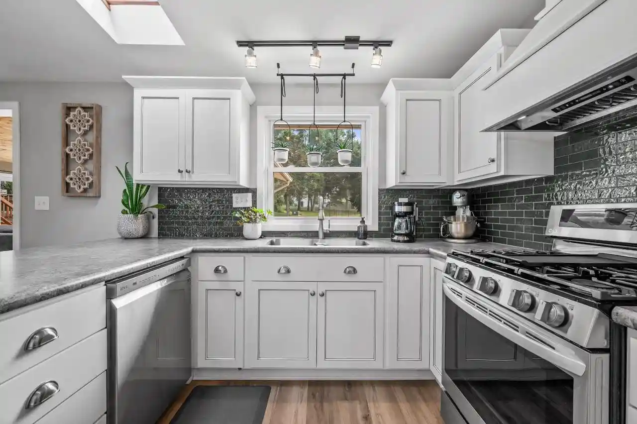 4th image of N5W27357 Northview Road Road, Waukesha, WI 53188 | MLS# 1972232
