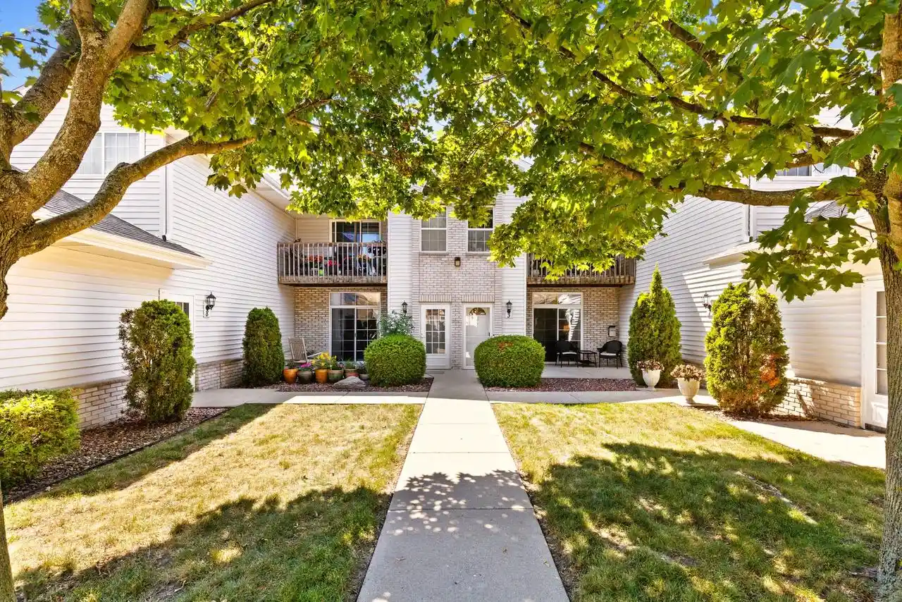 1st image of 6200 S Creekside Dr Dr #4, Cudahy, WI 53110 | MLS# 1972240