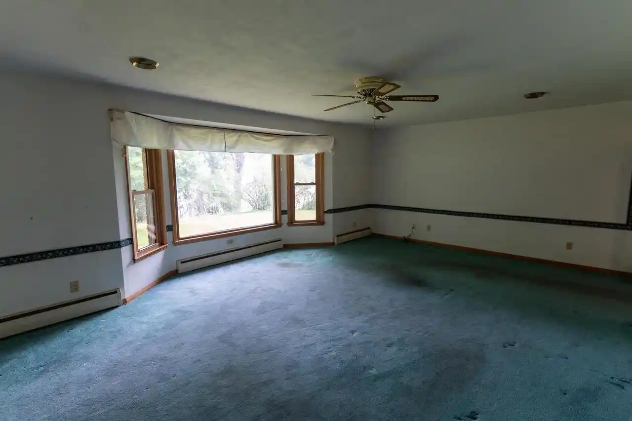 3rd image of 853 Neff Court Court, Neenah, WI 54956 | MLS# 50329359
