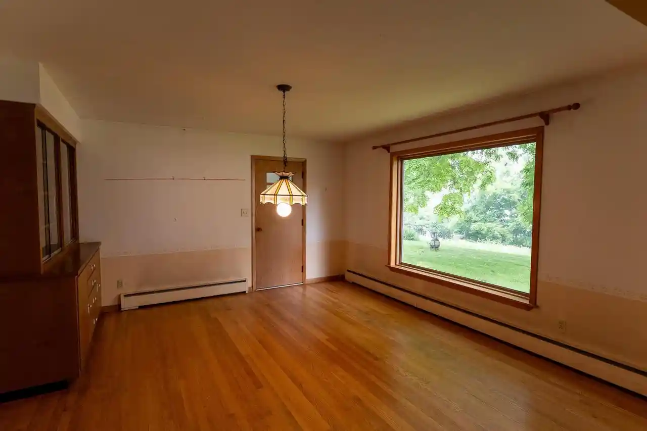 4th image of 853 Neff Court Court, Neenah, WI 54956 | MLS# 50329359