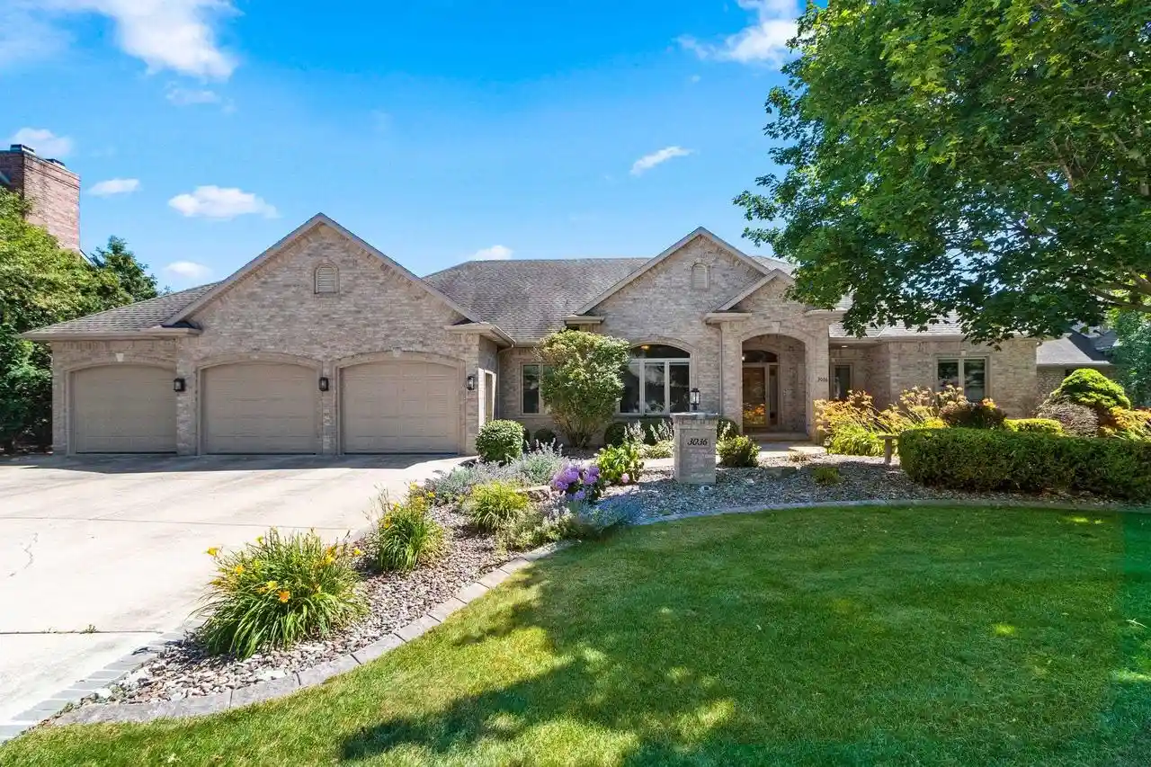 1st image of 3036 Warm Springs Dr Dr, Green Bay, WI 54311 | MLS# 50329364