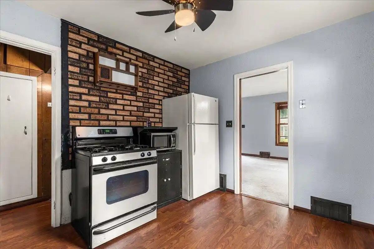 5th image of 608 Pennsylvania Avenue Avenue, West Bend, WI 53095 | MLS# 1972255