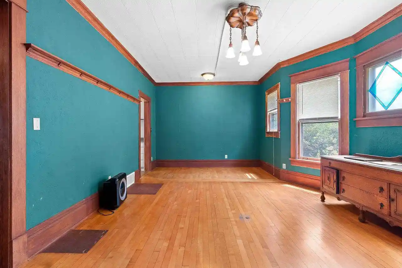 2nd image of 912 Jackson Street Street, Oshkosh, WI 54901 | MLS# 50329344