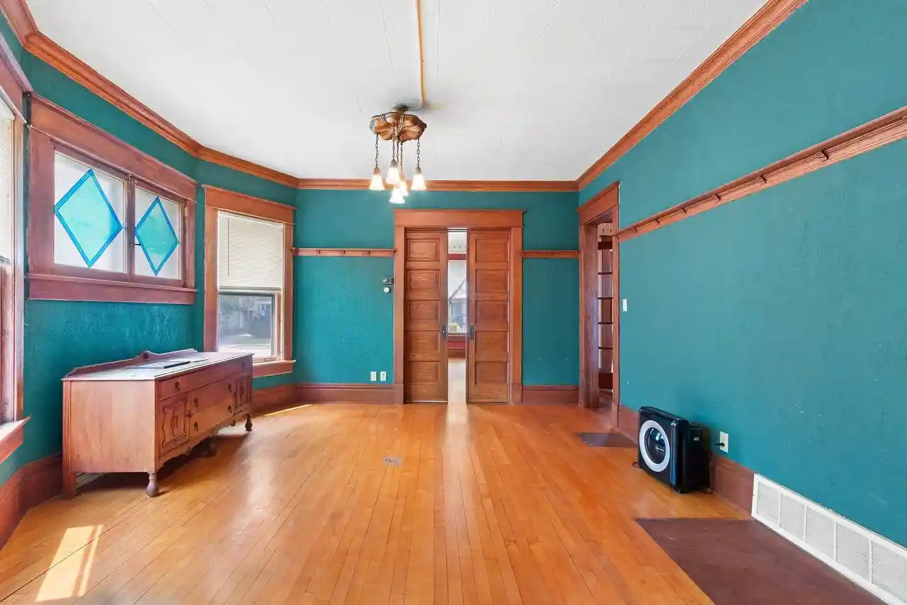 4th image of 912 Jackson Street Street, Oshkosh, WI 54901 | MLS# 50329344