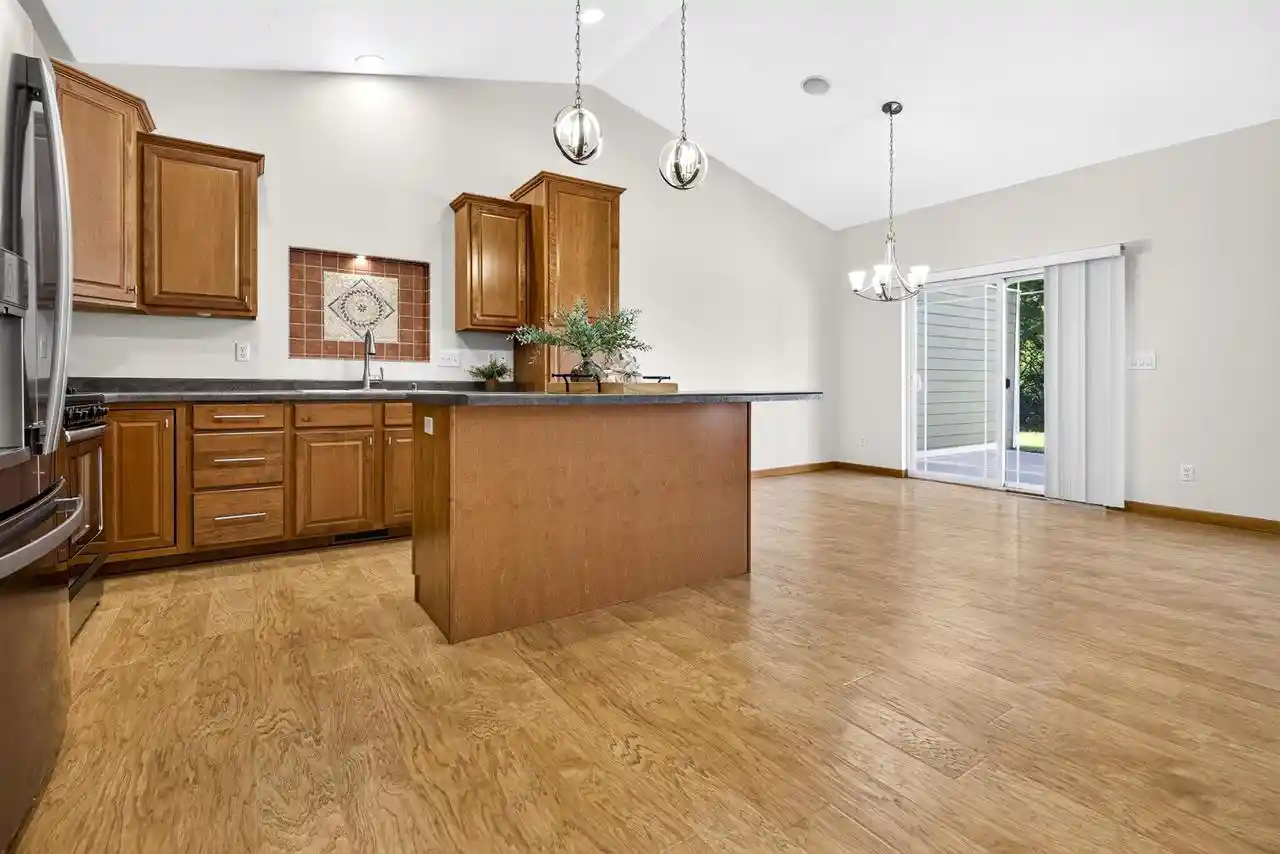 4th image of 1717 Oak Hollow Lane Lane, Neenah, WI 54956 | MLS# 50329351