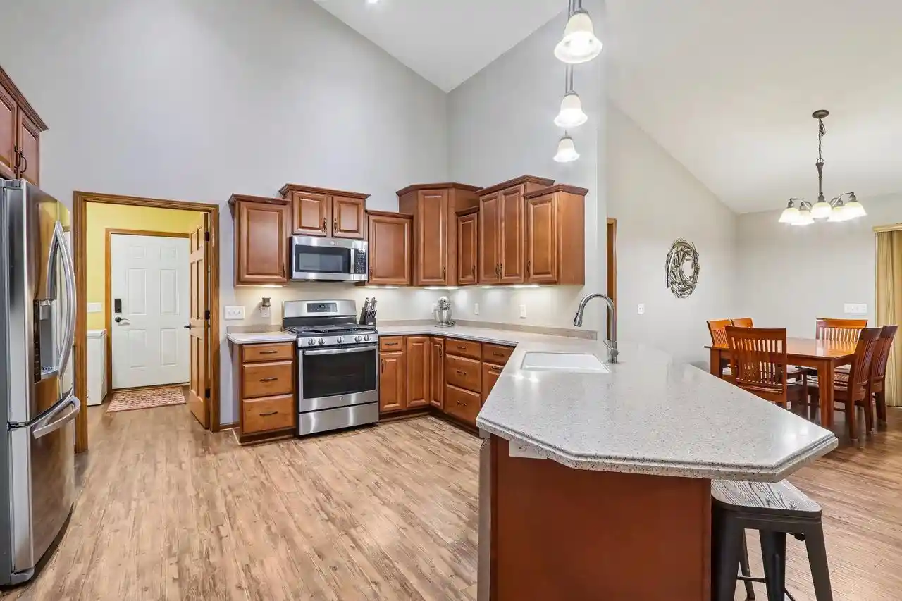 3rd image of 6398 Everest Dr Dr, Madison, WI 53719 | MLS# 2028366
