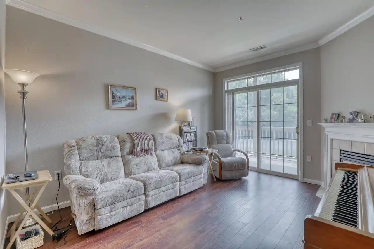 2nd image of 13060 W Bluemound Rd Rd, Elm Grove, WI 53122