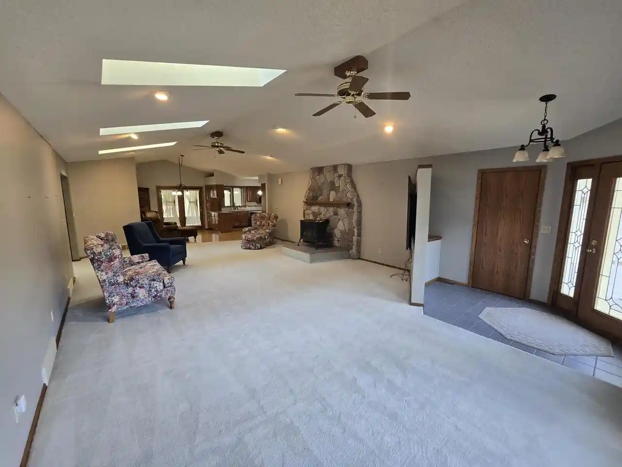2nd image of 8040 White Pine Dr Dr, Wisconsin Rapids, WI 54494 | MLS# 22603366