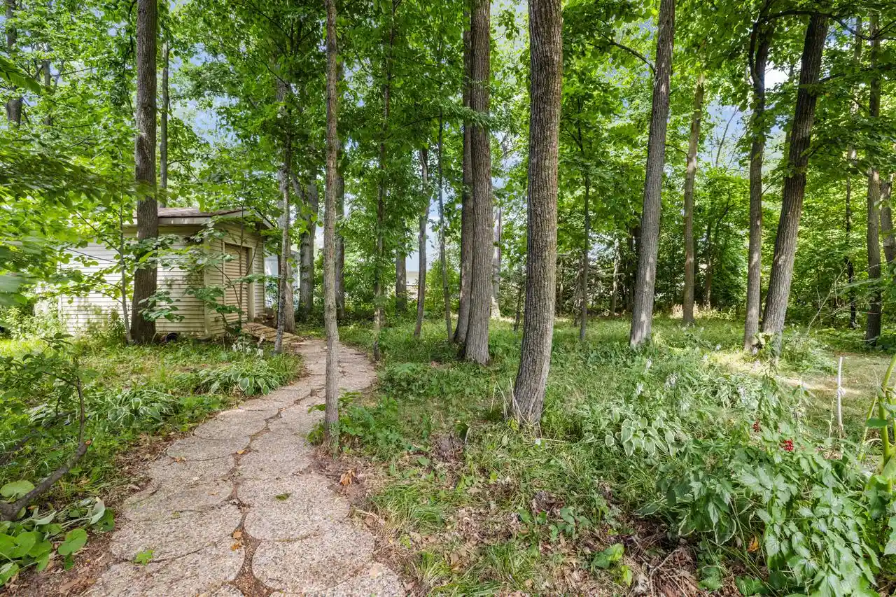 2nd image of 1912 Mapletree Road Road, Sheboygan, WI 53083 | MLS# 1972279