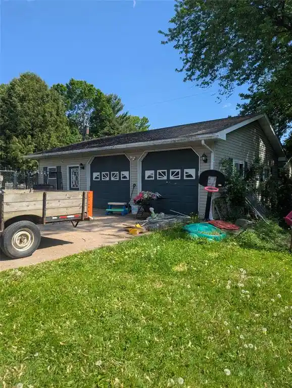 10th image of 418 E School, Thorp, WI 54777 | MLS# 1603381