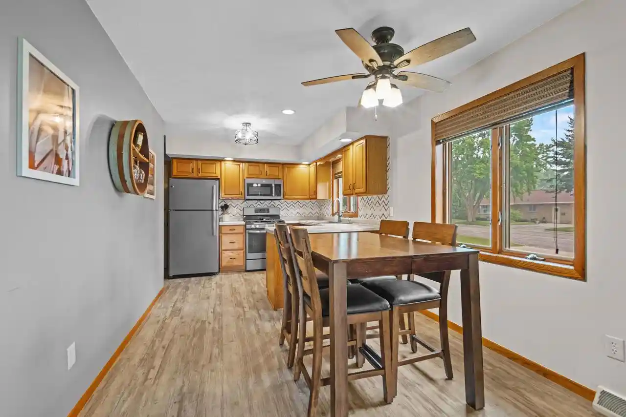 2nd image of 405 W Greenfield Avenue Avenue, Algoma, WI 54201 | MLS# 50329392