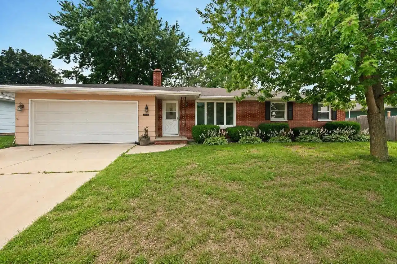 1st image of 2320 Manitowoc Road Road, Green Bay, WI 54311 | MLS# 50329393