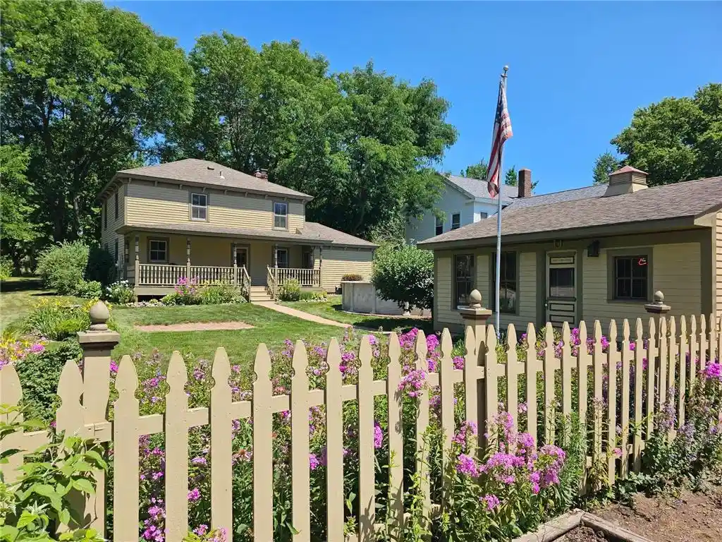 29th image of 337 Court Street Street, Prescott, WI 54021 | MLS# 7111734