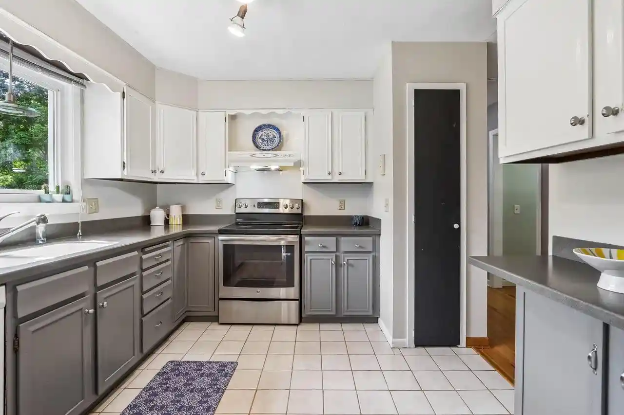 4th image of 5509 Dahlen Dr Dr, Madison, WI 53705 | MLS# 2028386