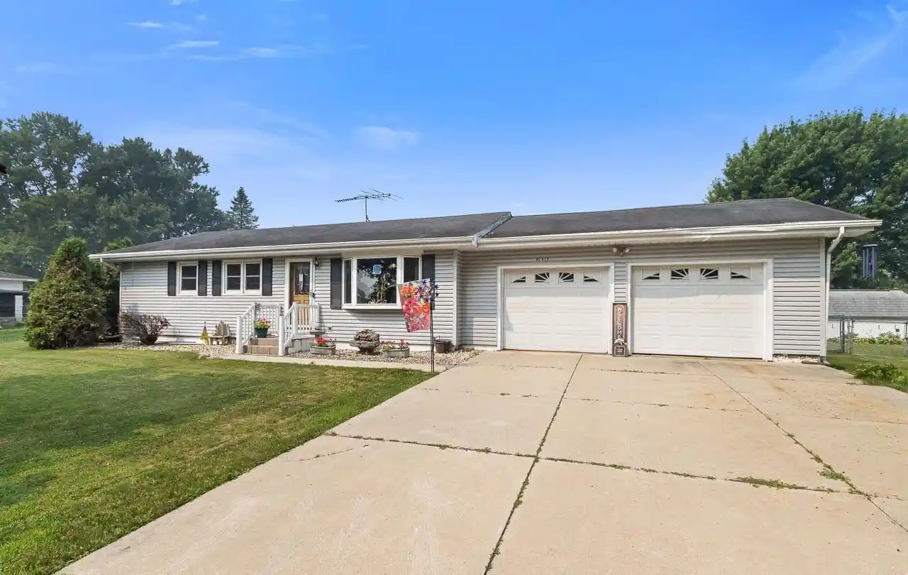 Photo 1 of Single family home for sale at N7619 Carimaunee Dr Dr, Portage, WI 53901 | MLS# 2028388 | Listing updated on 2026-09-09