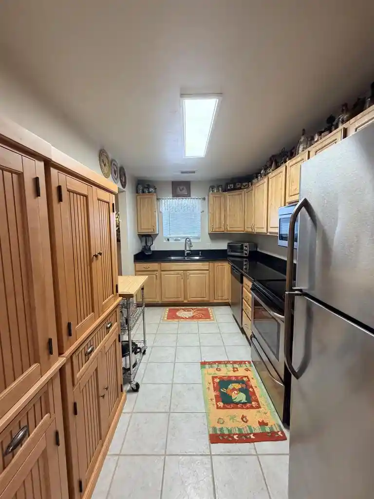 2nd image of 102 Prairie Hts Dr Dr, Verona, WI 53593
