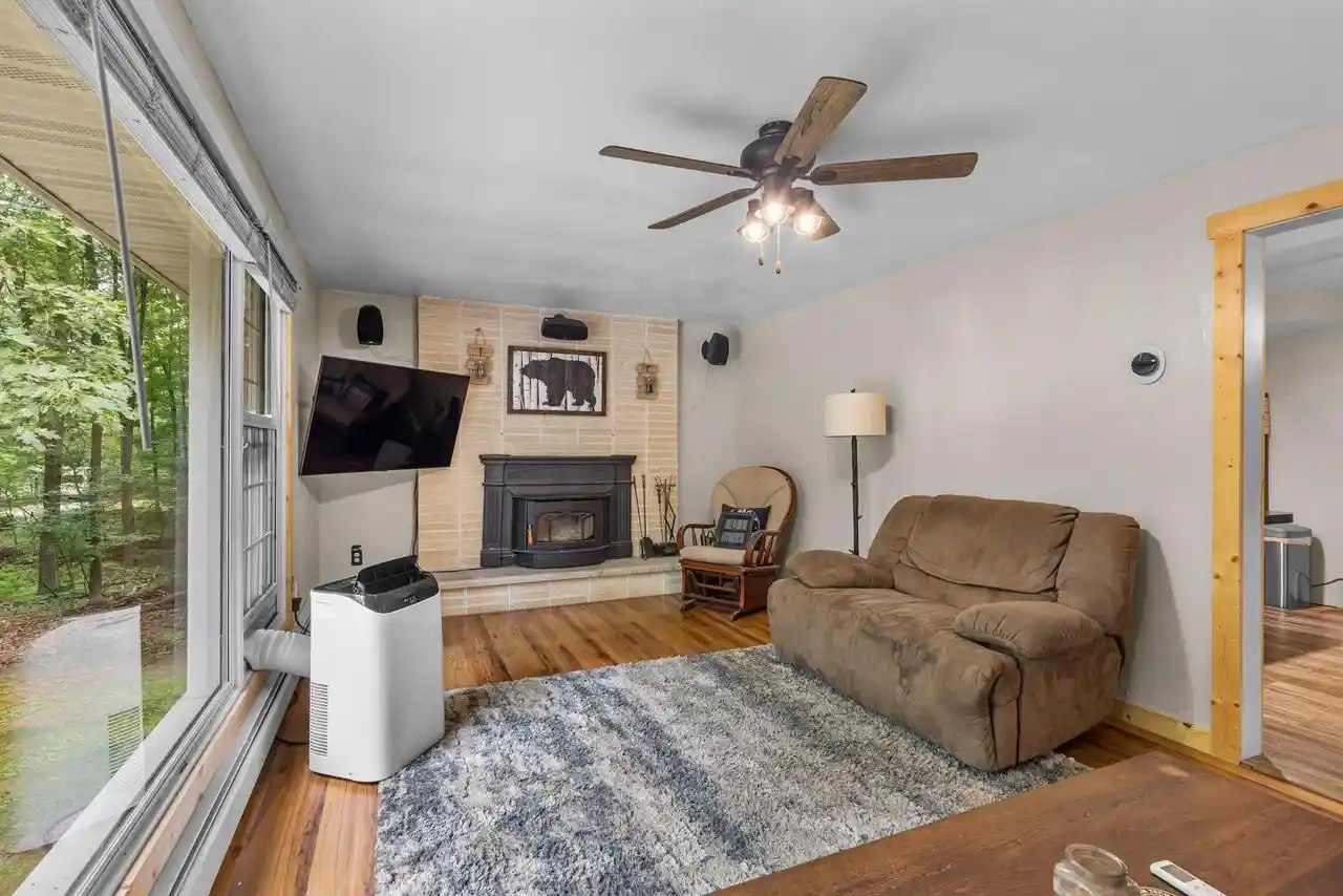 image of N1408 S 3 Dr Dr, Menominee, MI 49858 | MLS# 50329373