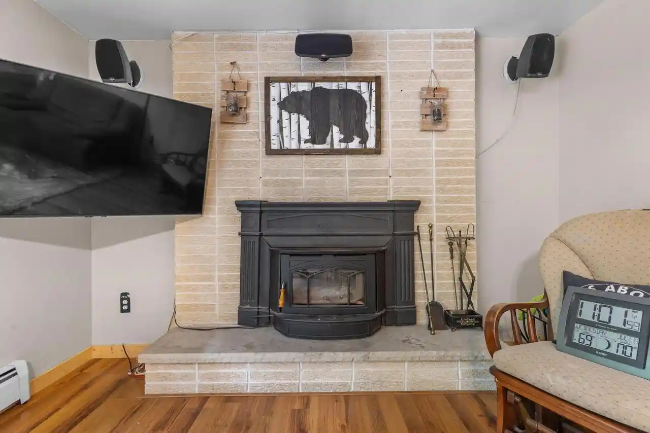 image of N1408 S 3 Dr Dr, Menominee, MI 49858 | MLS# 50329373