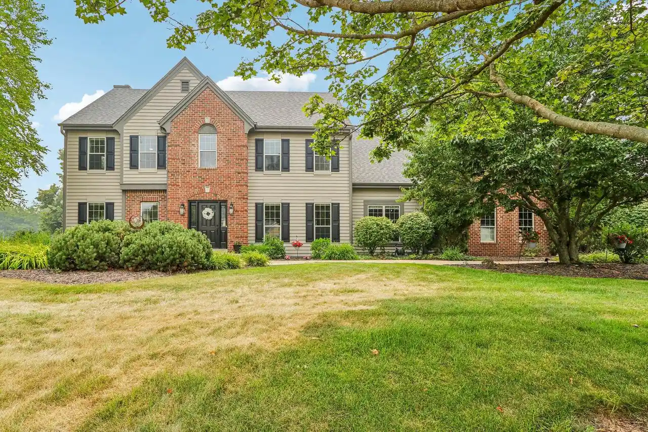 Single family home for sale at 308 Copperfield Dr Dr, Delafield, WI 53018 | MLS# 1972314