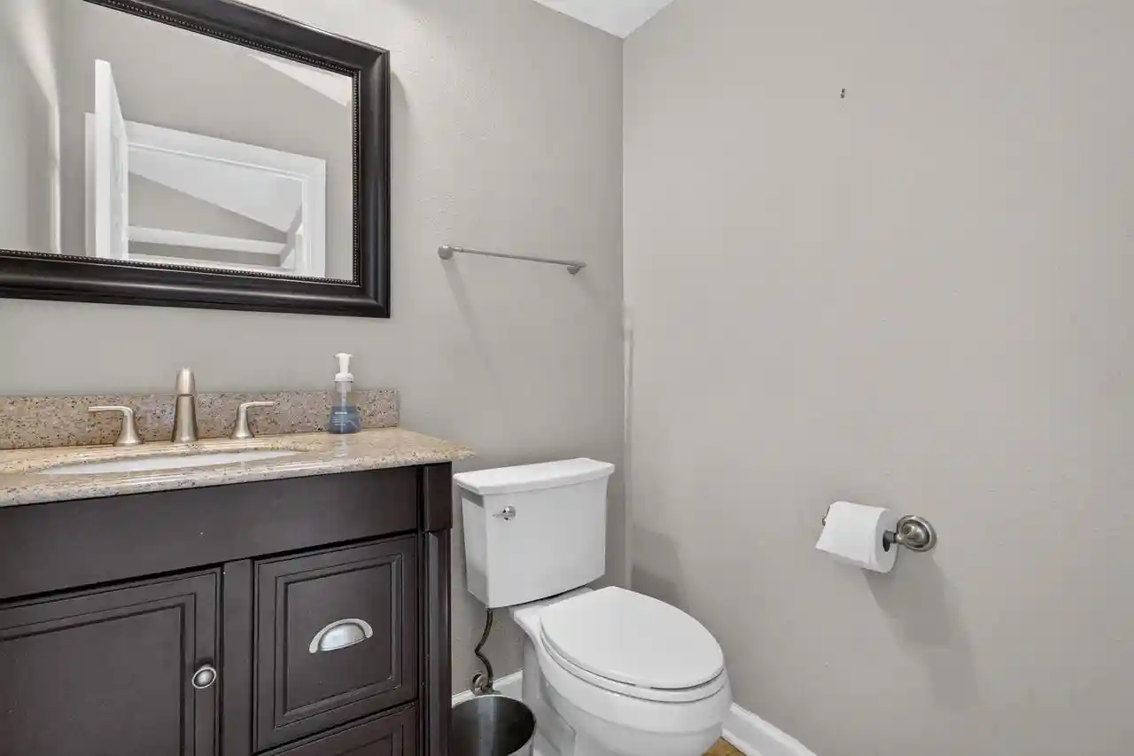 38th image of 16000 W Santa Rosa Boulevard Boulevard, New Berlin, WI 53151 | MLS# 1972317