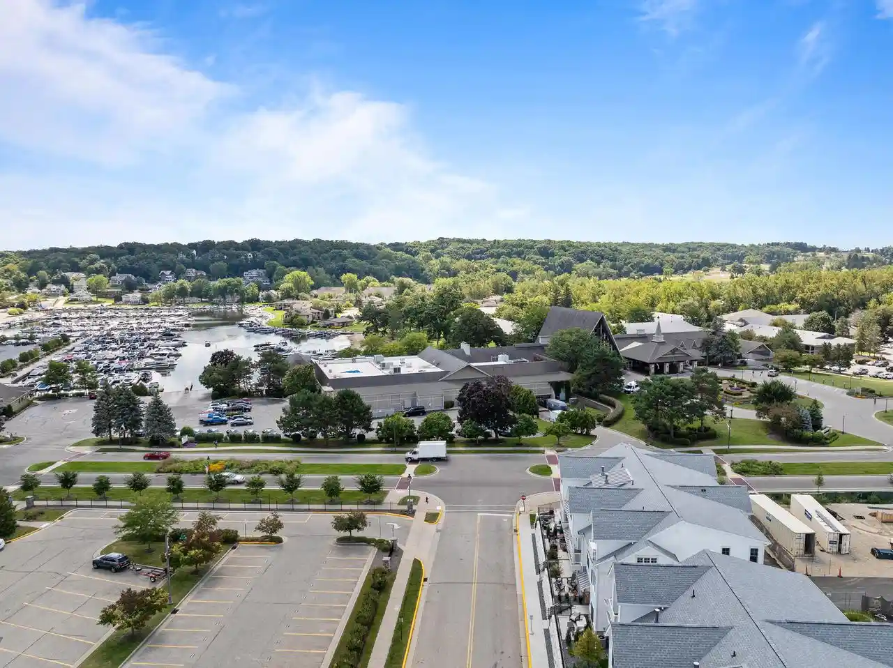 Homes for sale in Fontana, WI | 266 High Street Street #12, Fontana, WI 53125 | MLS# 1972339