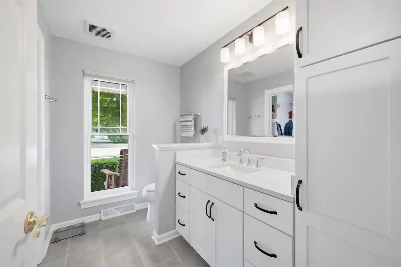 5th image of 1000 Parkton Dr Dr, Waukesha, WI 53189 | MLS# 1972359