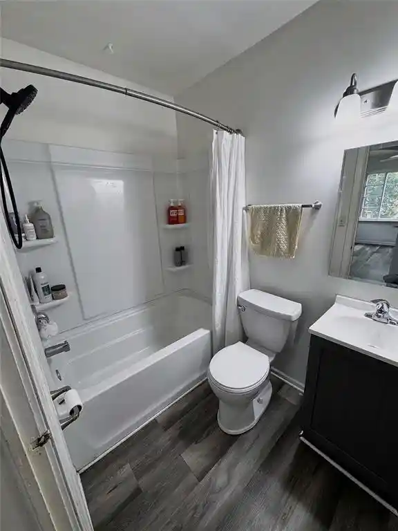 2nd image of 2730 3rd St St, Eau Claire, WI 54703