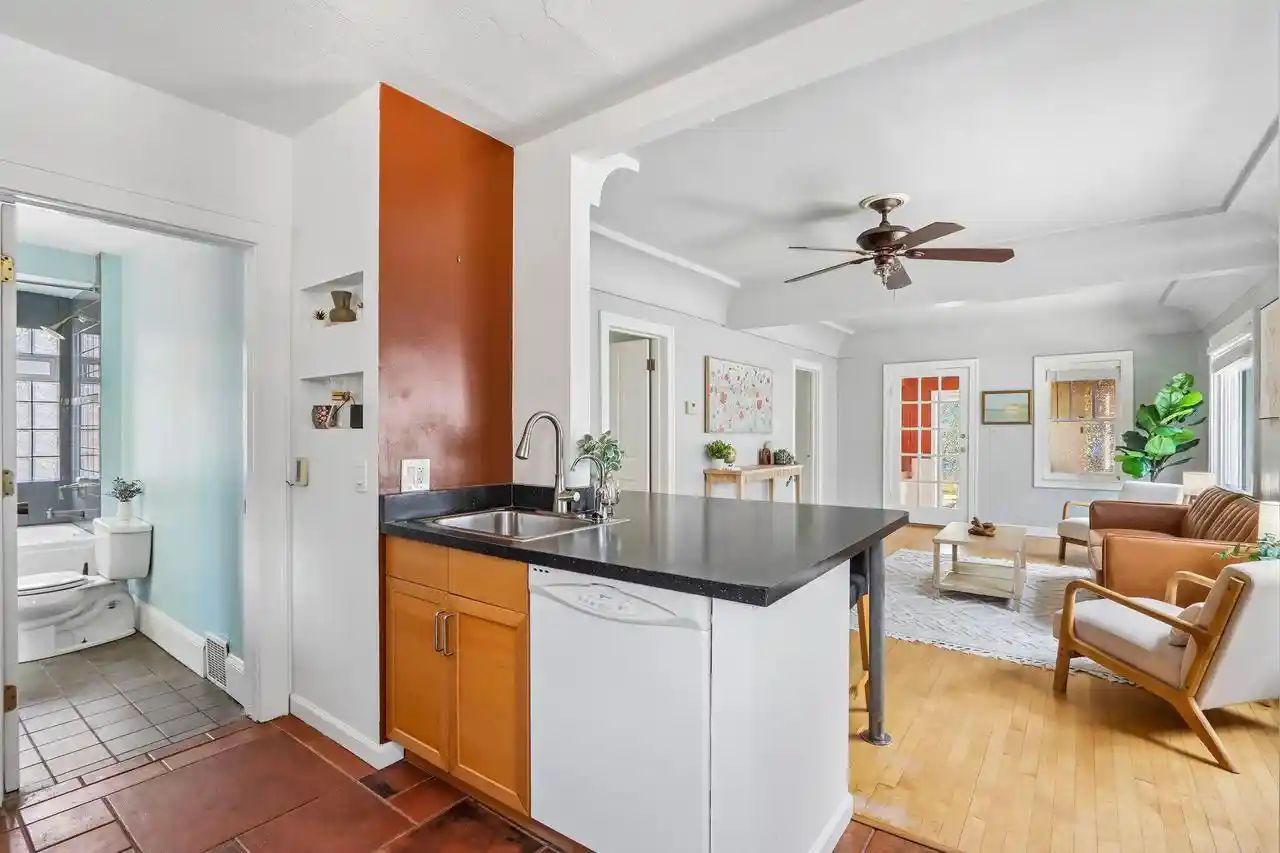 Listing Photo 5 - Condo for sale in building located at 2129 E Holt Ave Ave, Milwaukee, WI 53207 - Unit #2129A