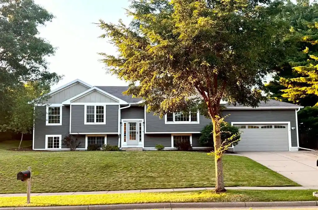 1st image of 718 Farr Court Court, Eau Claire, WI 54701 | MLS# 1603328