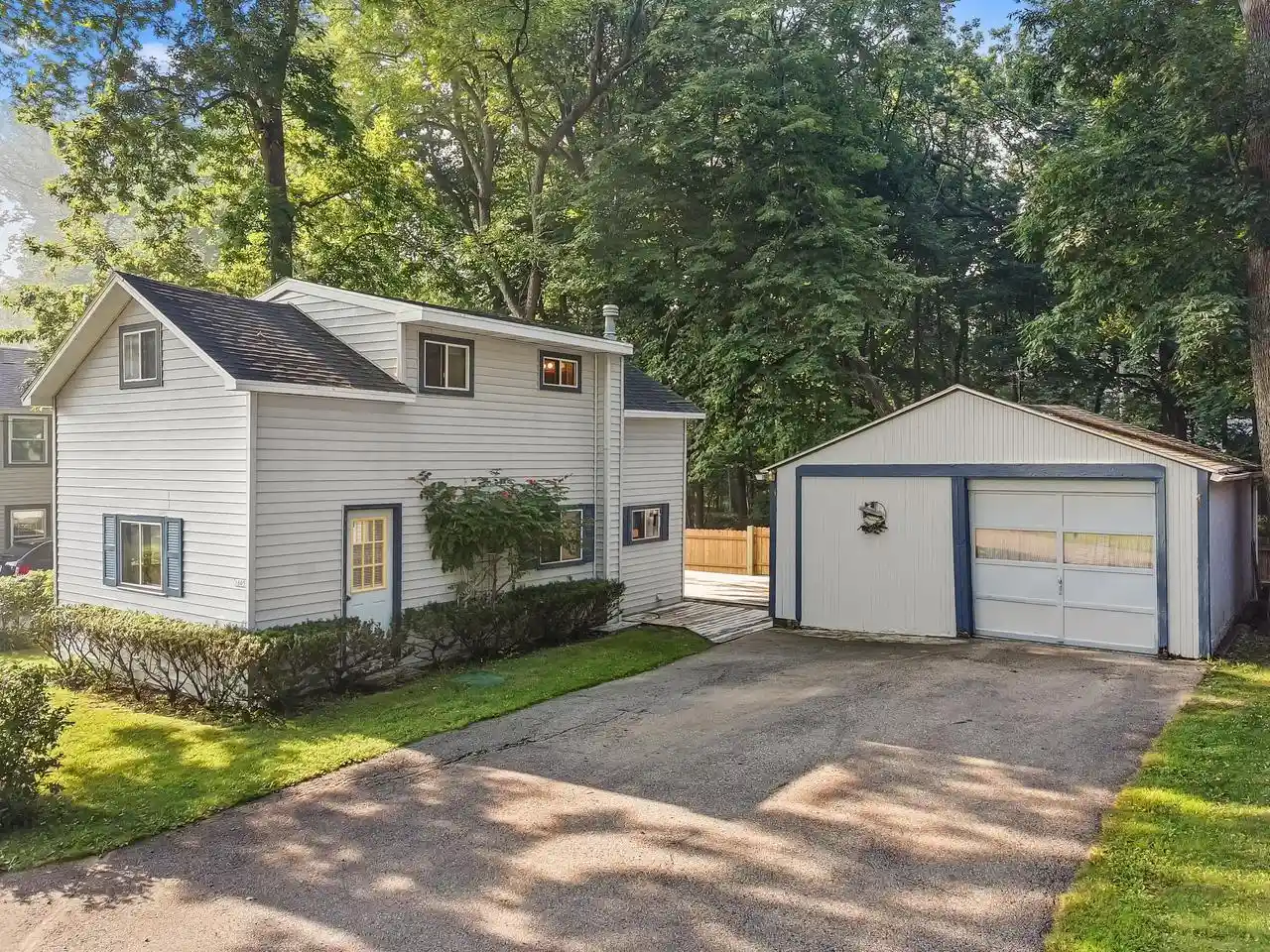 Photo 1 of Single family home for sale at 1605 Jackson Park Dr Dr, Delavan, WI 53115 | MLS# 1972398 | Listing updated on 2026-08-30