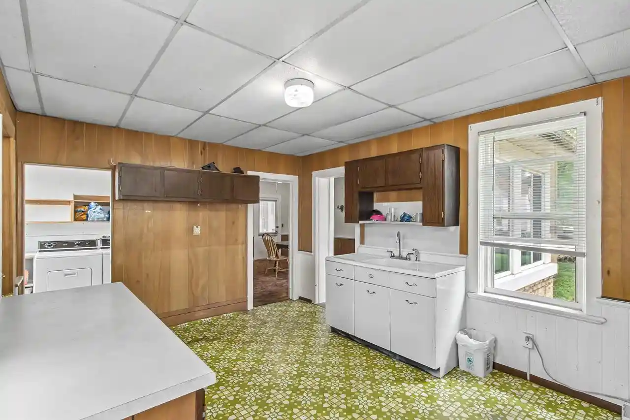 3rd image of 429 W Carroll Street Street, Portage, WI 53901 | MLS# 2028426