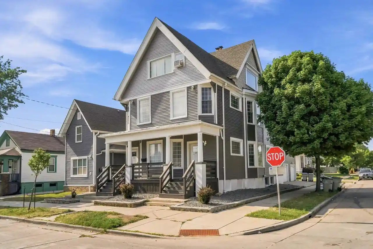 1st image of 600 W Garfield Avenue Avenue #602, Milwaukee, WI 53212 | MLS# 1972432