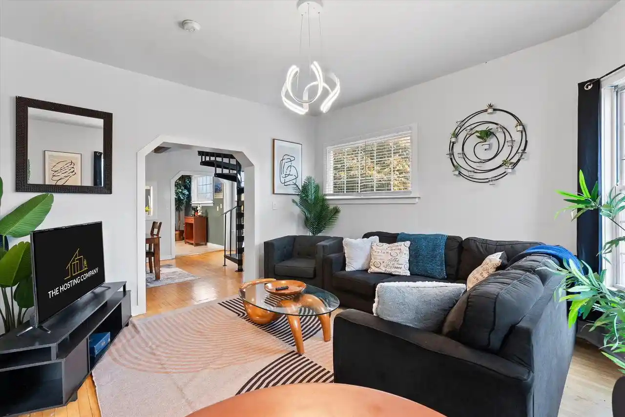 3rd image of 600 W Garfield Avenue Avenue #602, Milwaukee, WI 53212 | MLS# 1972432