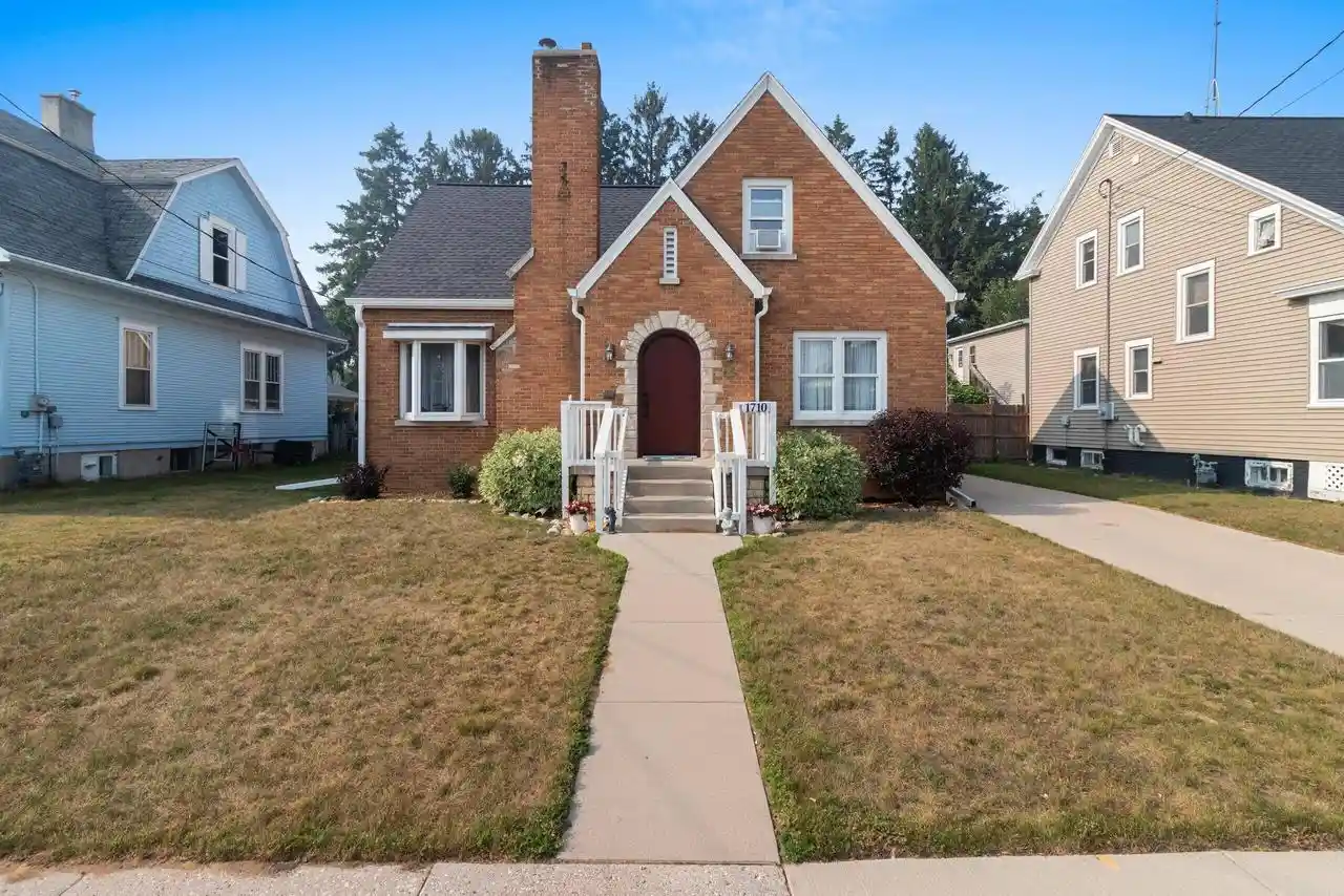 1st image of 1710 24th Street Street, Two Rivers, WI 54241 | MLS# 1972451