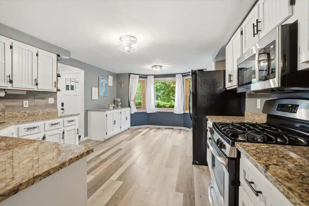 5th image of 423 Bron Derw Court Court, Wales, WI 53183 | MLS# 1972464