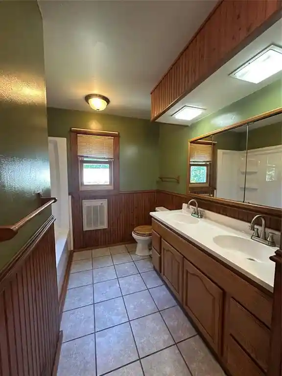 2nd image of E910 Cedar Road Road, Eau Claire, WI 54701 | MLS# 1603236