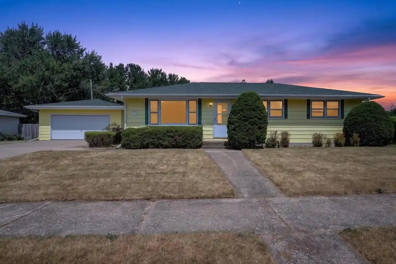 1st image of 920 W Sunset Dr Dr, Milton, WI 53563 | MLS# 2028445