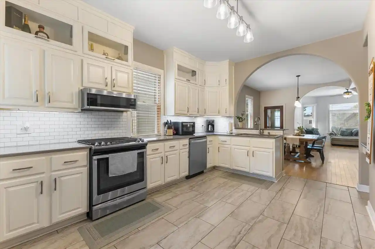 2nd image of 2222 S Allis Street Street, Milwaukee, WI 53207 | MLS# 1972469