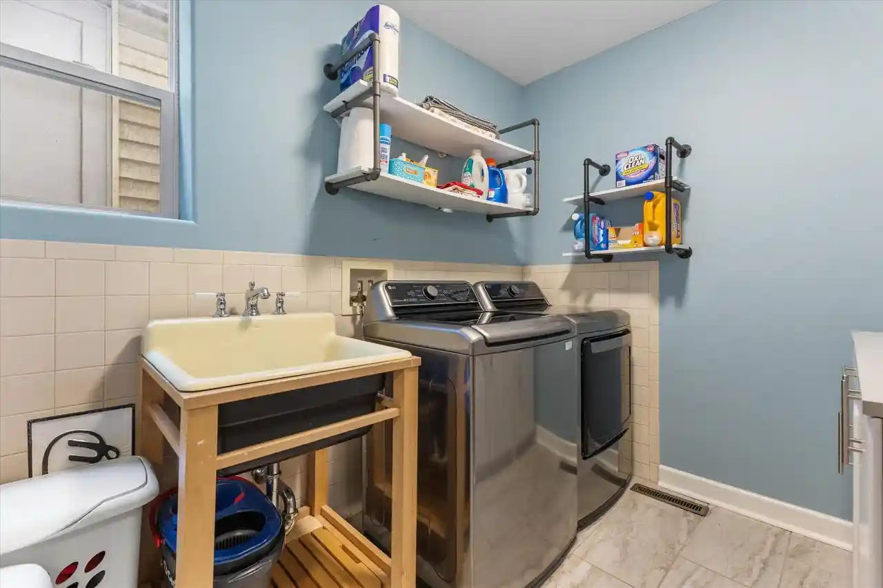 4th image of 2222 S Allis Street Street, Milwaukee, WI 53207 | MLS# 1972469