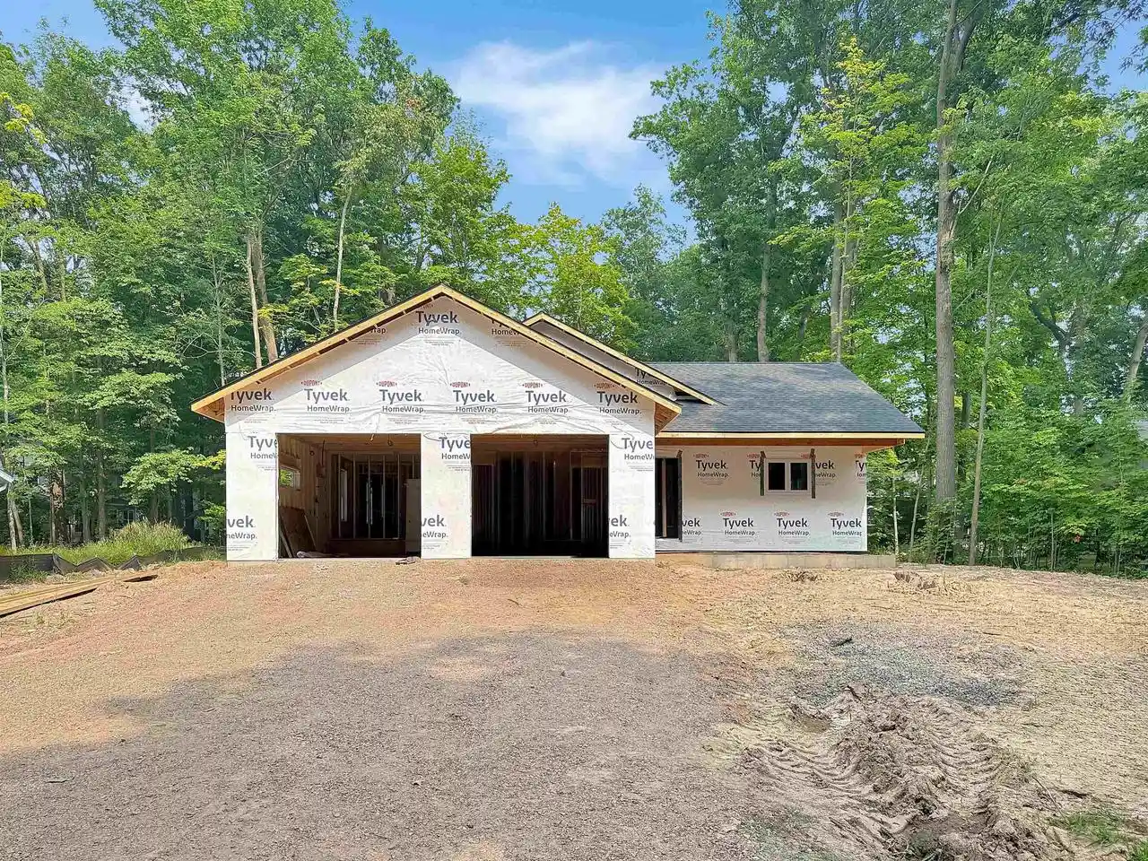 1st image of 809 S Maryknoll Avenue Avenue, Marshfield, WI 54449 | MLS# 22603383