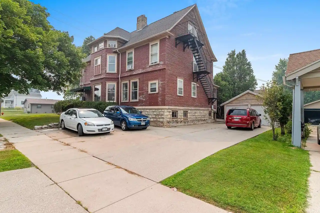 55th image of 436 N 6th Street Street, Manitowoc, WI 54220 | MLS# 1972473
