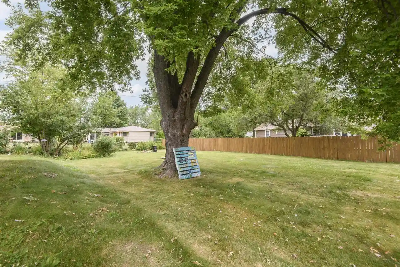 4th image of 933 Parkview Lane Lane, Mukwonago, WI 53149 | MLS# 1972471