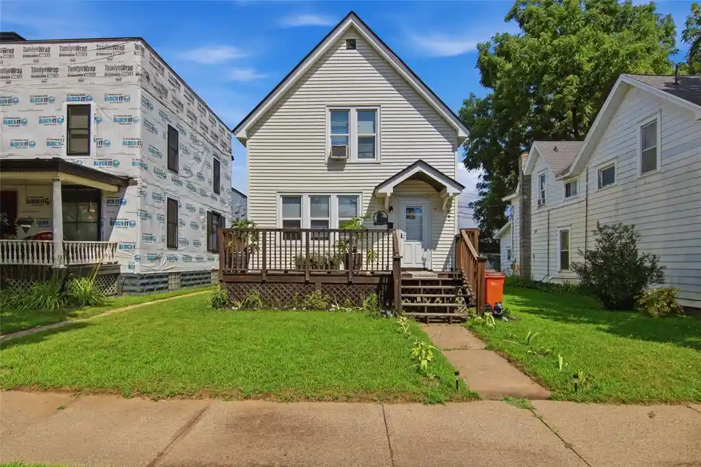 1st image of 1813 Bellinger Street Street, Eau Claire, WI 54703 | MLS# 1603334